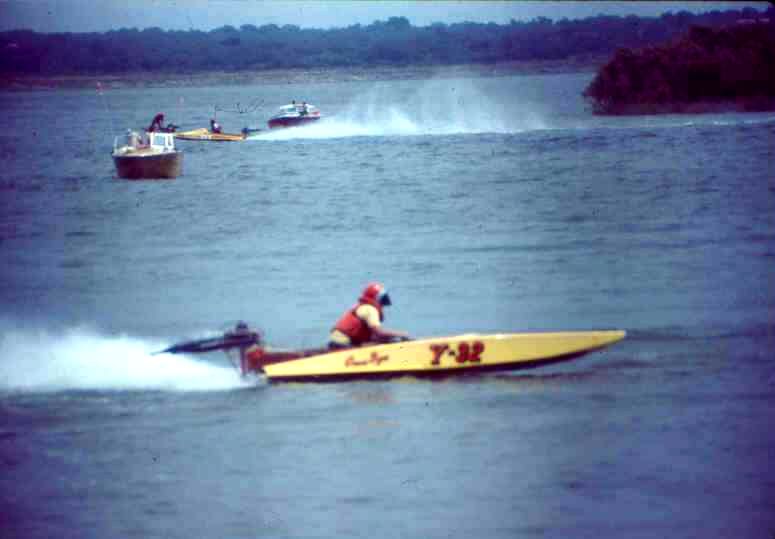 SanAnt Mem Day 1976 17 Tom Berry.jpg